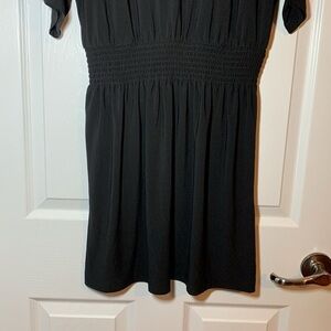 White House Black Market V Neck Short Sleeve
Mini Dress Black Womens Size Medium